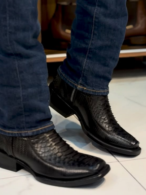 Fashionable and Trendy Casual Leather Boots
