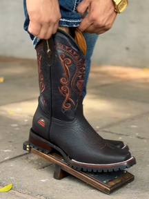 Vintage Embroidered Sleeve Boots