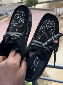 Supreme x Clarks Originals Shoes