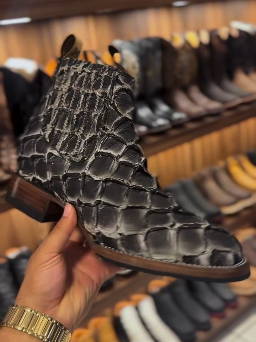 Vintage Low Heel Chelsea Boots