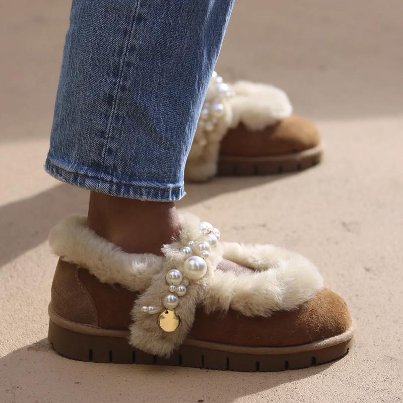 Fashion Pearl-Embellished Snow Boots