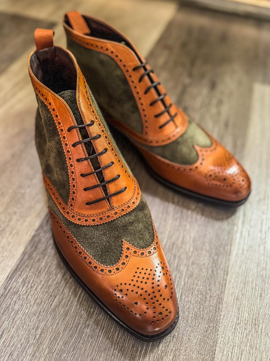 Brogue Carved Colorblocked All-match Business Formal Leather Shoes