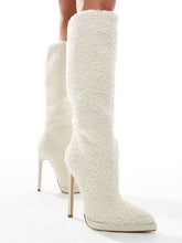 Fashionable Pointed Fur Boots