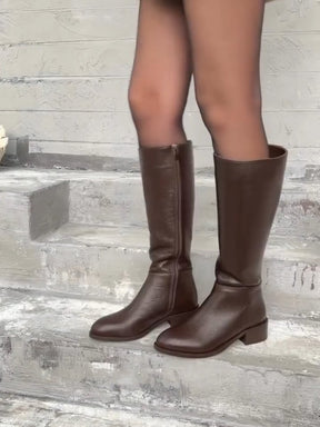 Vintage Brown Straight Boots