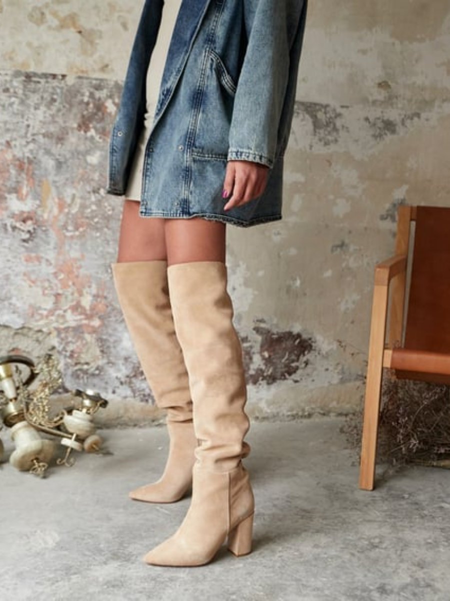 Large-leg Boots With Pointed Toe, Pleated Heels And High Heels